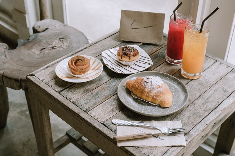 รวม 10 คาเฟ่ ย่านอารีย์ เครื่องดื่มและอาหารอร่อย มุมถ่ายรูปสวยๆ เพียบ