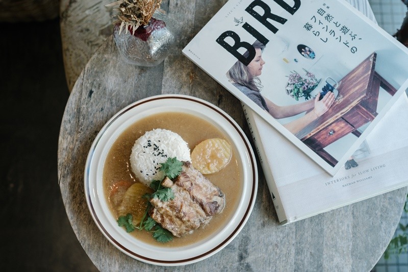 รวม 10 คาเฟ่ ย่านอารีย์ เครื่องดื่มและอาหารอร่อย มุมถ่ายรูปสวยๆ เพียบ