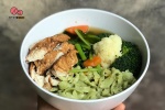 บะหมี่ผักเส้นสด สูตรผสมคะน้าข้าวโอ๊ต อร่อยได้ไม่กลัวอ้วน