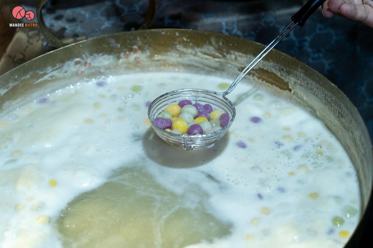 ถนนคนเดินตลาดคลองโอ่งอ่าง Street Art สุดแนว