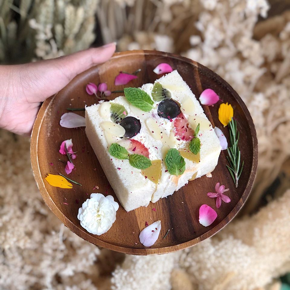 รวม 10 คาเฟ่ ย่านอารีย์ เครื่องดื่มและอาหารอร่อย มุมถ่ายรูปสวยๆ เพียบ