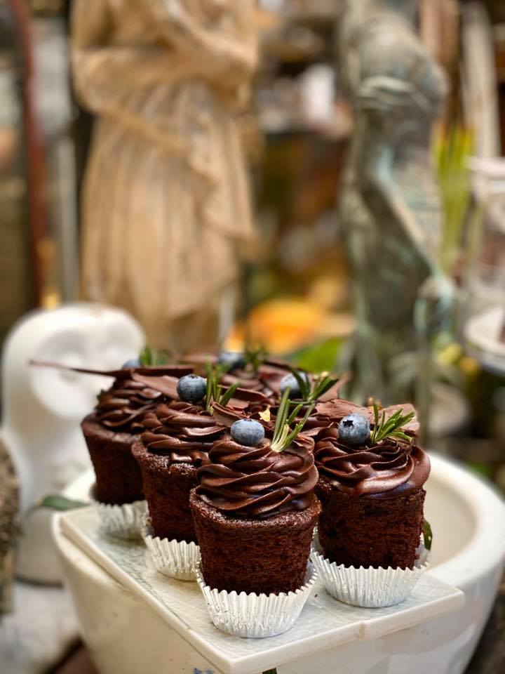 รวม 10 คาเฟ่ ย่านอารีย์ เครื่องดื่มและอาหารอร่อย มุมถ่ายรูปสวยๆ เพียบ