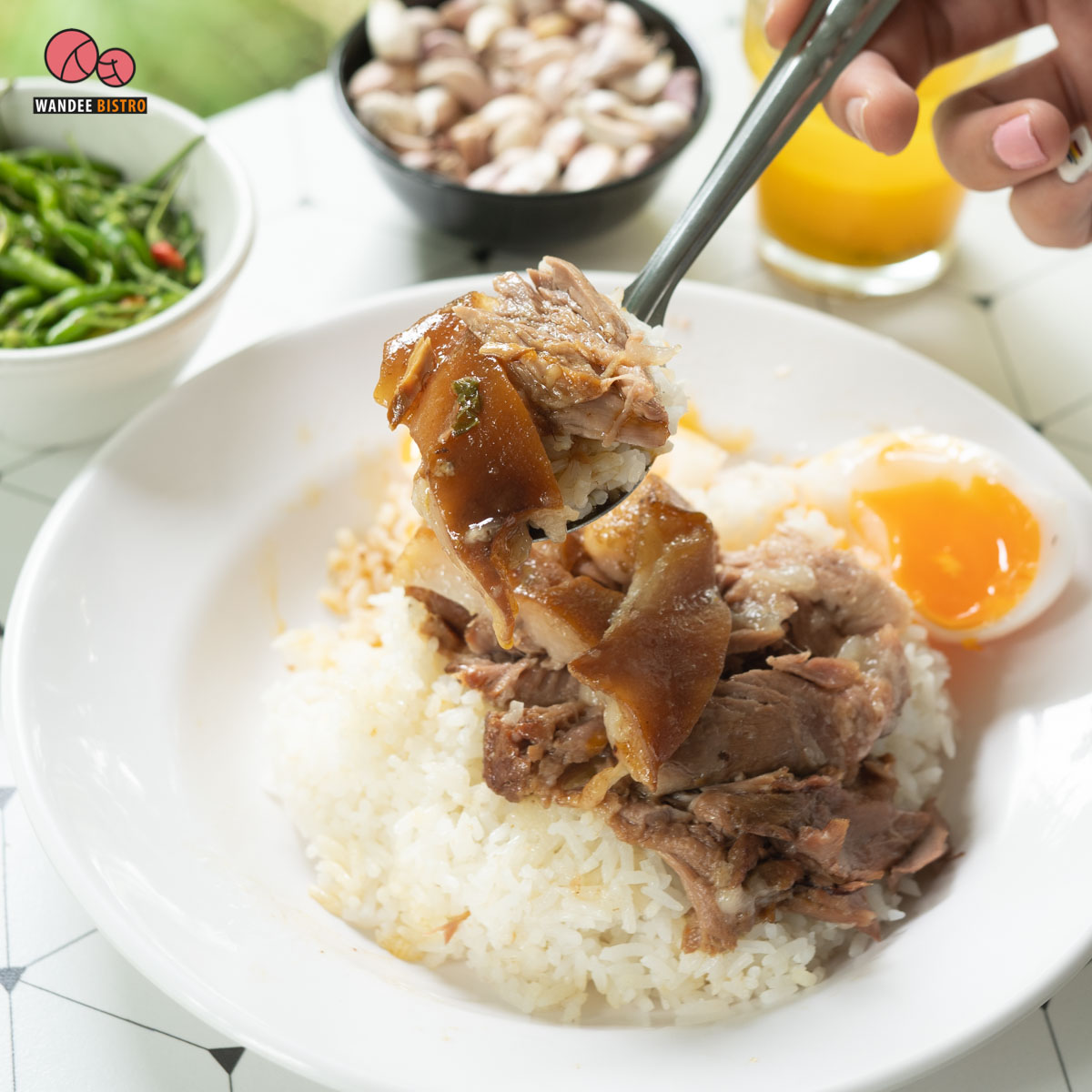 อิ่มไม่อั้น เจ๊หนึ่ง ข้าวขาหมูบุฟเฟ่ต์ 