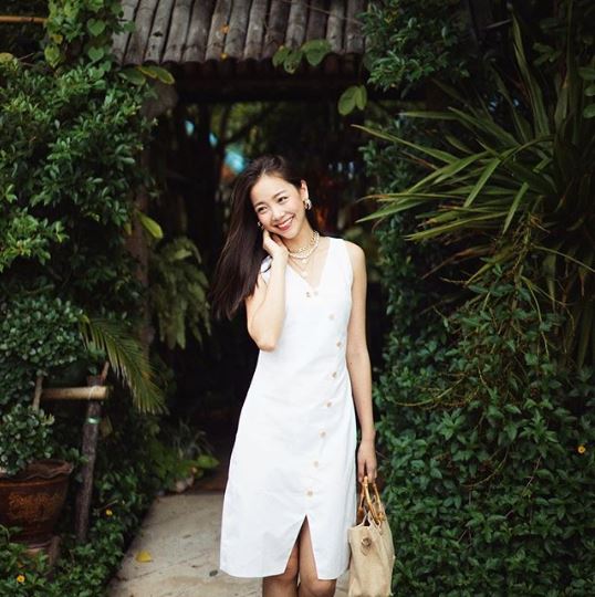 How To แต่งตัวมินิมอลเกิร์ล สวยเก๋แบบเรียบๆ แต่ดูมีสไตล์