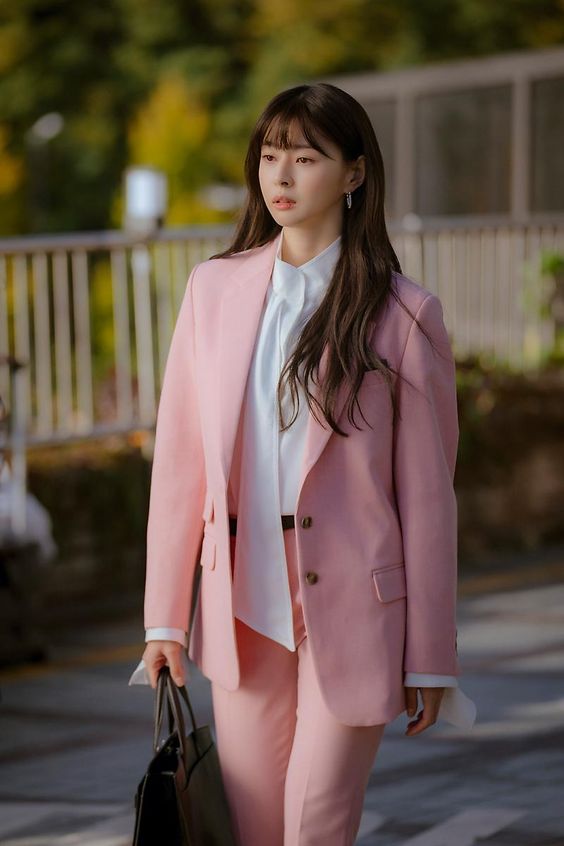 12 แฟชั่นสไตล์ โอซูอา Itaewon Class  สาวหน้าหวานที่หนุ่ม ๆ คลั่งหนักมาก