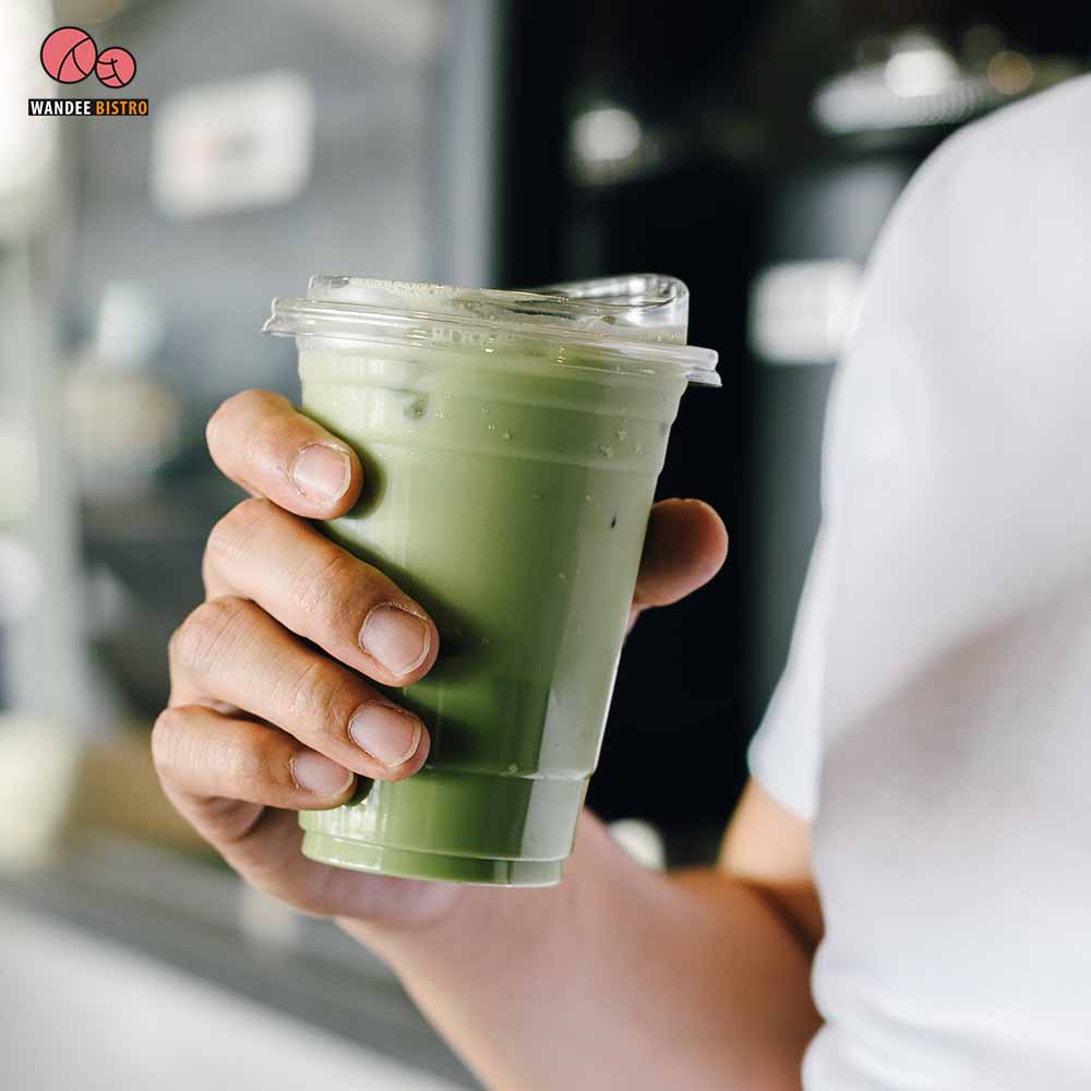 ใจยินดี (jaiyindee.cafe) คาเฟ่เล็กๆ เรียบง่าย โอบล้อมไปด้วยป่าในเมืองและอ่างเก็บน้ำ ที่สวนโมกข์ สวนรถไฟ