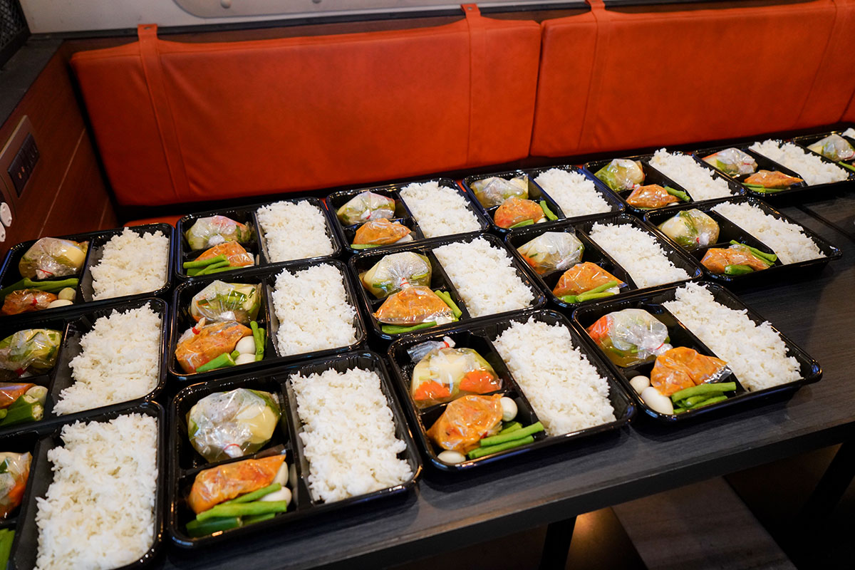 ซื้อ 1 ที่ ช่วย 1 ท่าน ส่งต่ออาหารที่มีประโยชน์ ไอเดียฝ่าวิกฤตจากร้าน INN TRAIN Cafe & Restaurant