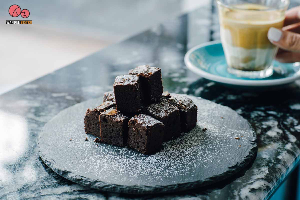 Thats Why Coffee - คาเฟ่เปิดใหม่ ของนักร้องหนุ่มจากวง Zheez