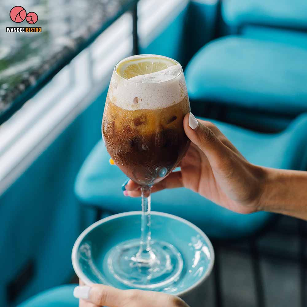 Thats Why Coffee - คาเฟ่เปิดใหม่ ของนักร้องหนุ่มจากวง Zheez