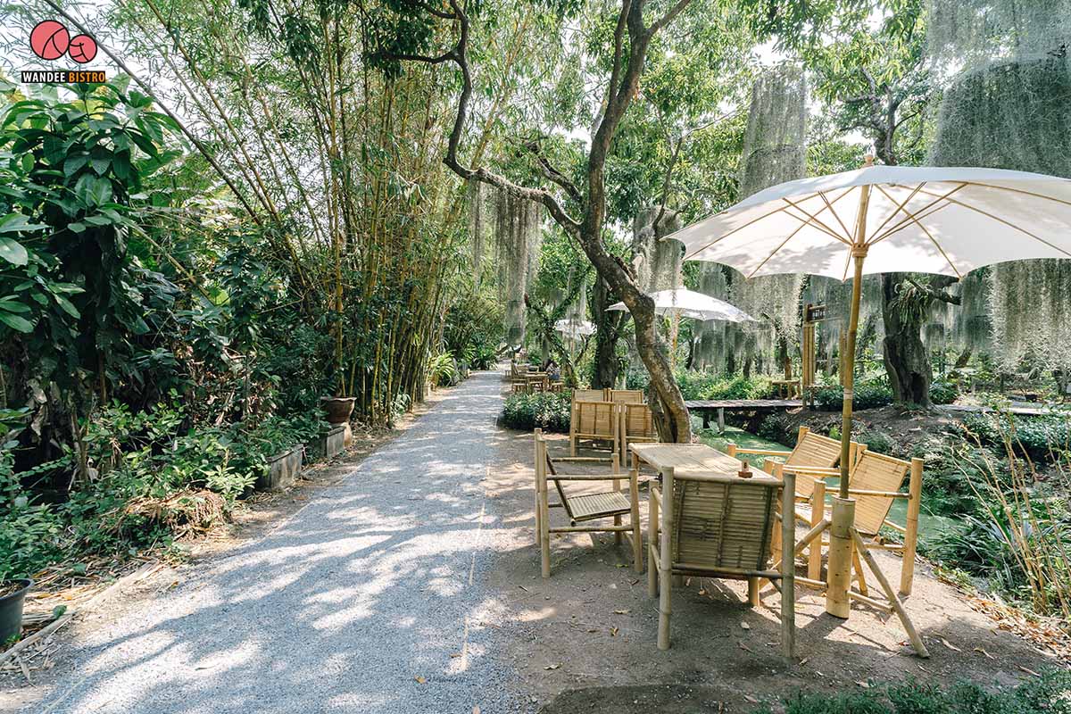Poomjai Garden ภูมิใจการ์เด้นท์ - ร้านคาเฟ่ในสวนลิ้นจี่ พักผ่อนกับบรรยากาศธรรมชาติ ท่ามกลางต้นไม้นานาพันธุ์