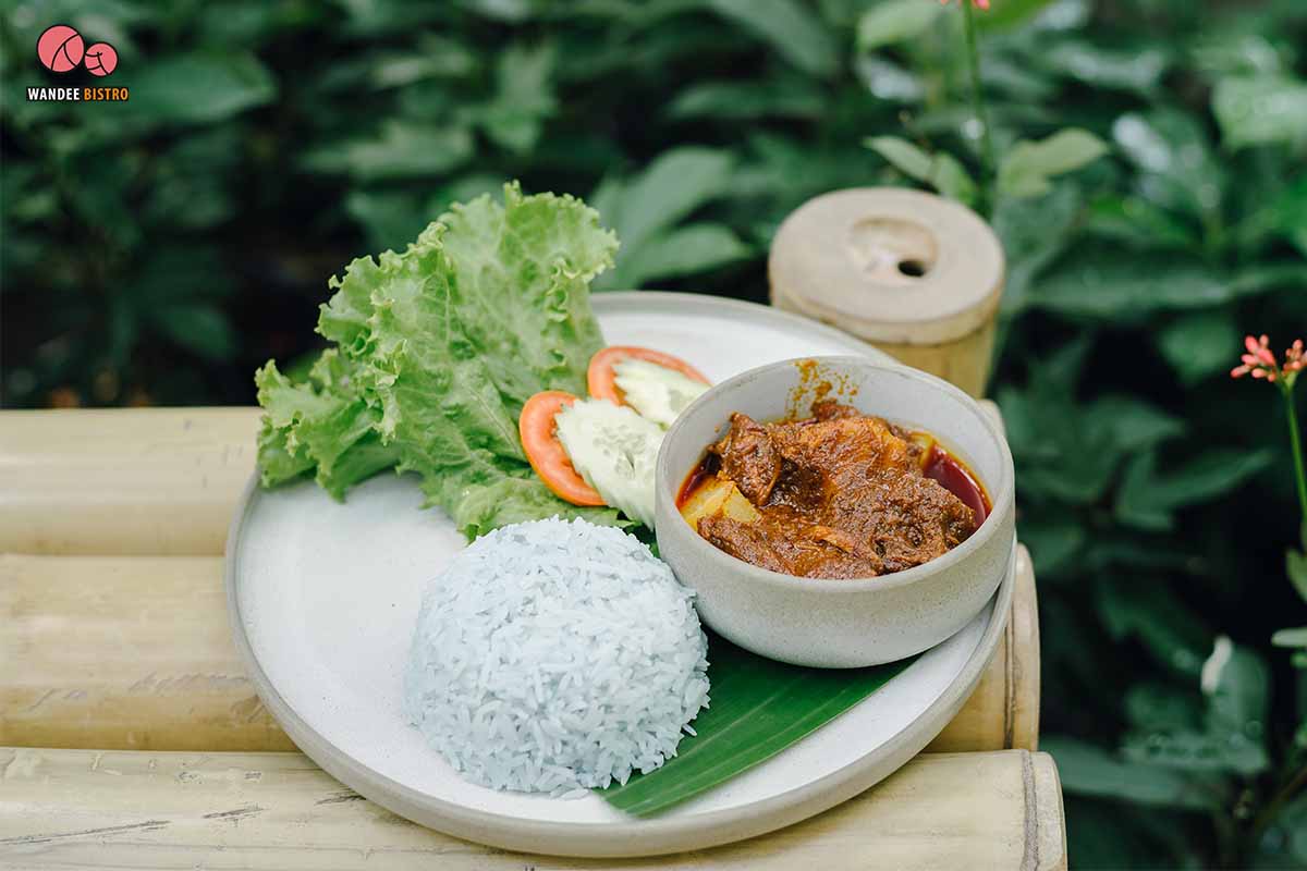 Poomjai Garden ภูมิใจการ์เด้นท์ - ร้านคาเฟ่ในสวนลิ้นจี่ พักผ่อนกับบรรยากาศธรรมชาติ ท่ามกลางต้นไม้นานาพันธุ์