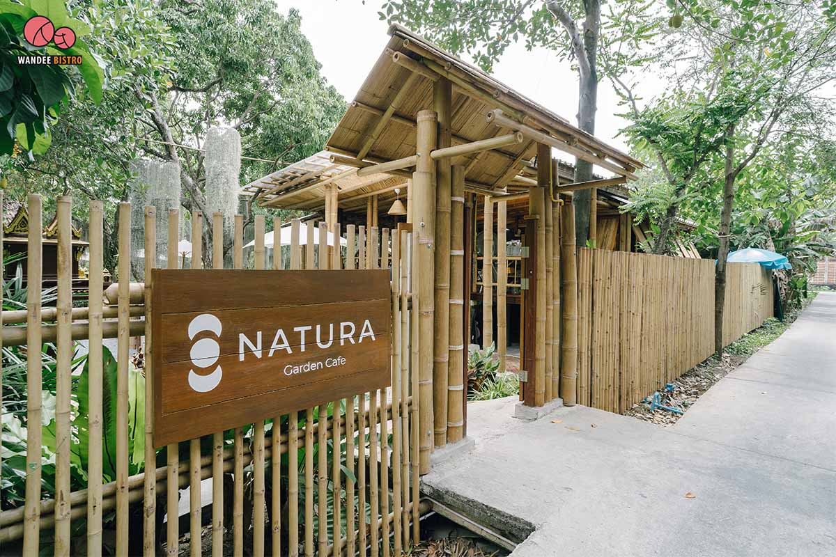 Poomjai Garden ภูมิใจการ์เด้นท์ - ร้านคาเฟ่ในสวนลิ้นจี่ พักผ่อนกับบรรยากาศธรรมชาติ ท่ามกลางต้นไม้นานาพันธุ์