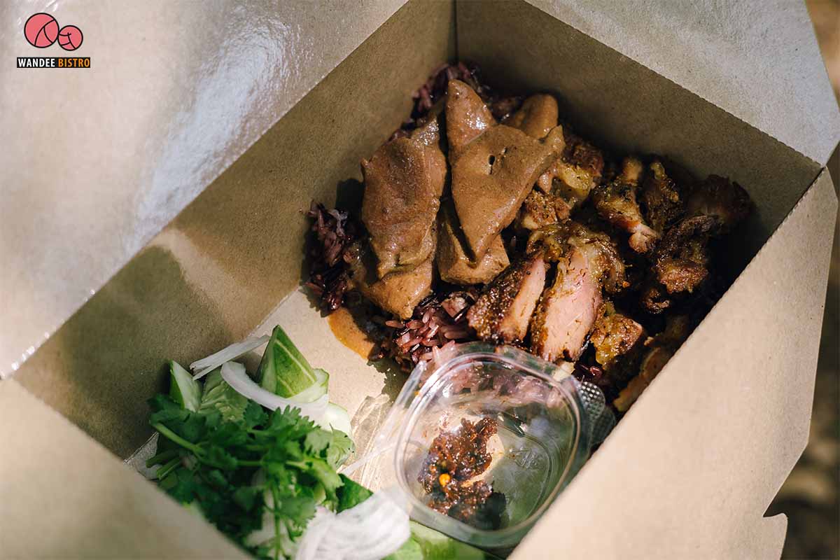 Pop Up Canteen BKK - คาเฟ่สุดฮิปธีมโรงอาหาร ย่านลาดพร้าว