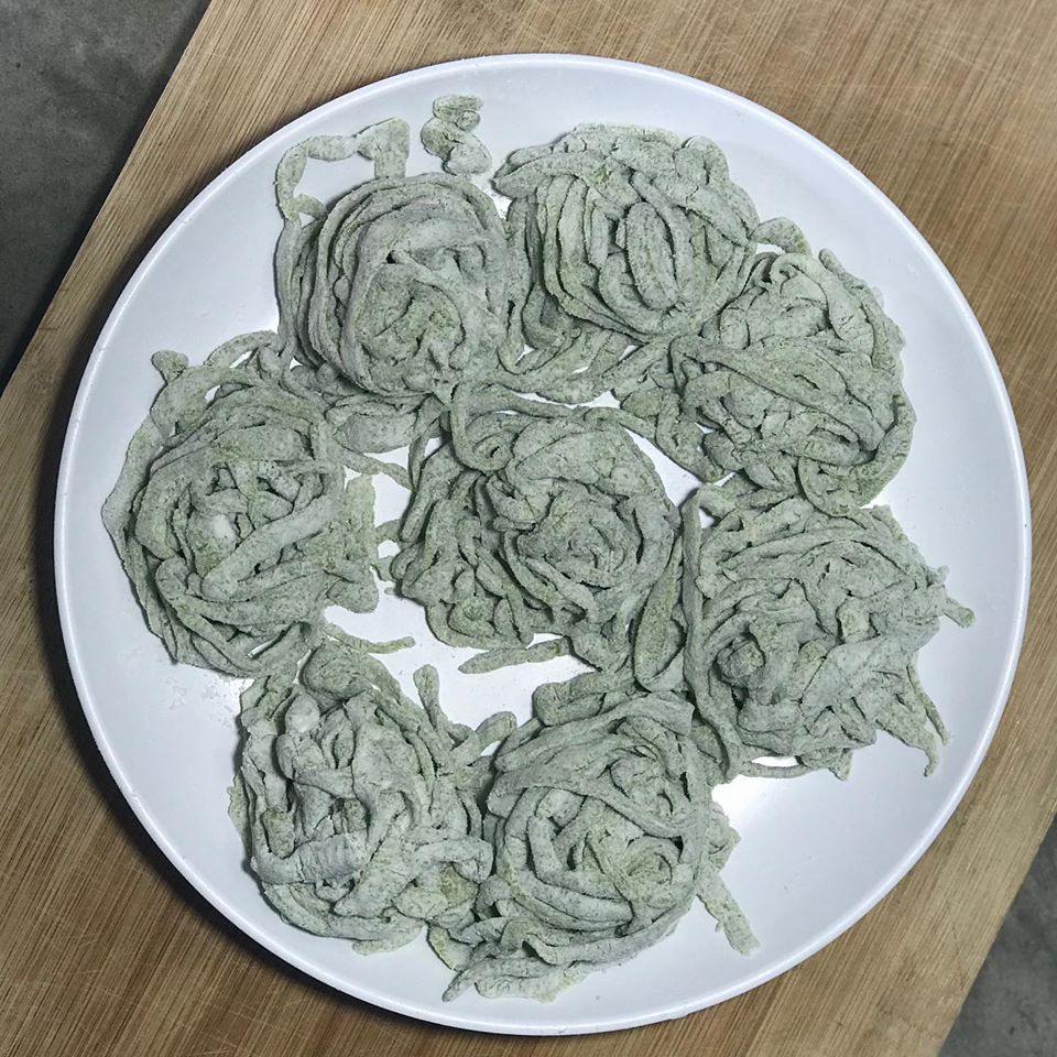 บะหมี่ผักเส้นสด สูตรผสมคะน้าข้าวโอ๊ต อร่อยได้ไม่กลัวอ้วน