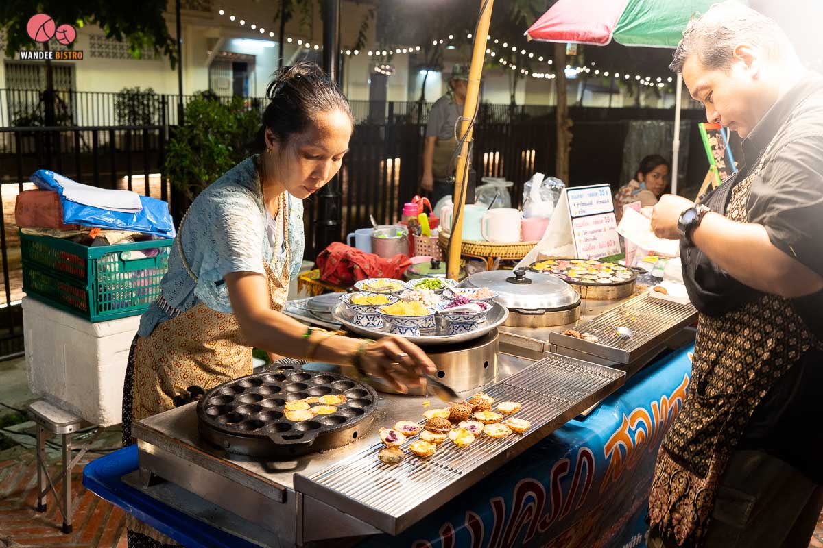 ถนนคนเดินตลาดคลองโอ่งอ่าง Street Art สุดแนว